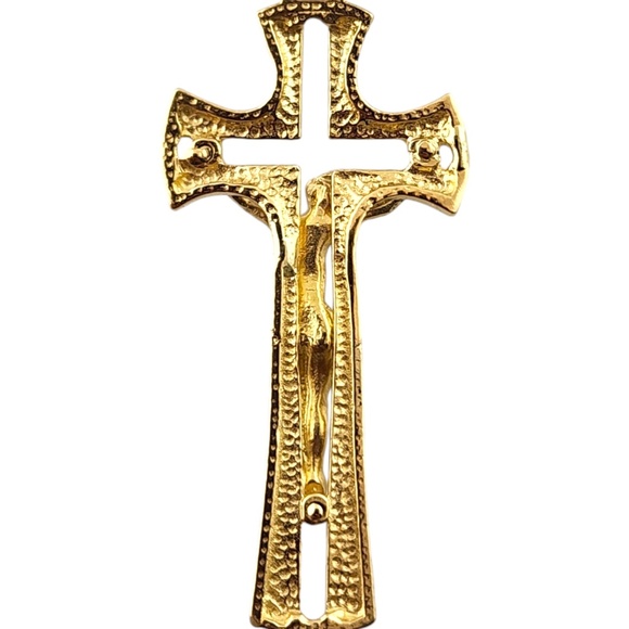 14 Karat Yellow Gold Crucifix Pendant #18539 - Picture 4 of 7